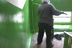 Что должно быть отремонтировано в подъезде многоквартирного дома